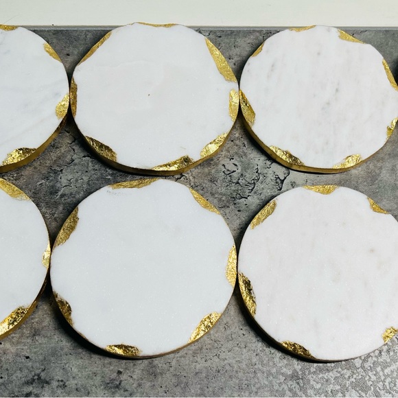 Godinger Other - Goldinger Round Gold Edge Marble Coasters